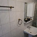 Simbas House * לאונידיון