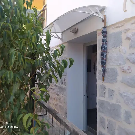 Apartament Simbas House *