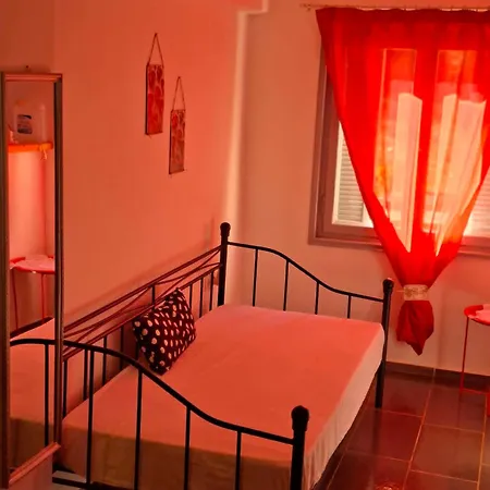Apartament Simbas House *
